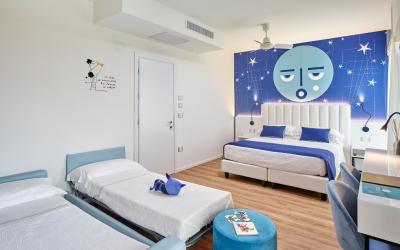 Camera Familiare con Vista Mare Laterale