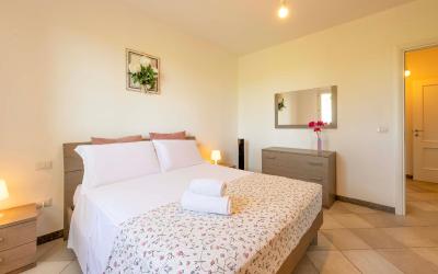 Appartamento con 2 Camere da Letto - Piano Terra 