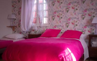 Chambre Familiale - Vue sur Jardin Chambre Familiale - Vue sur Jardin