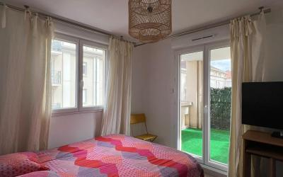 Chambre Double avec Salle de Bains Commune Chambre Double avec Salle de Bains Commune