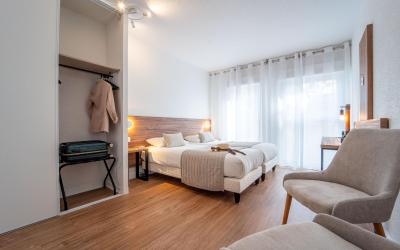 Chambre Double ou Lits Jumeaux Confort Cu00f4tu00e9 Rue ou avec Vue sur Jardin