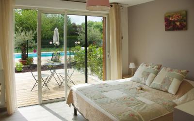 Chambre Double - Vue sur Piscine