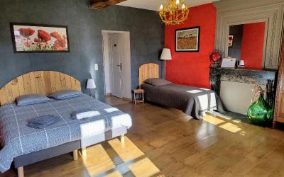 Chambre Triple - Vue sur Jardin Chambre Triple - Vue sur Jardin