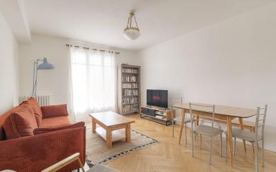 Room #1183887302 Room #1183887302