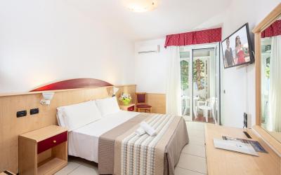 Camera Comfort Matrimoniale/Doppia con Letti Singoli