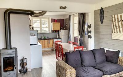 Maison de Vacances (9 Adultes)