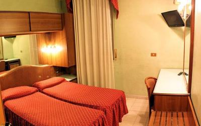 Camera Doppia con Letti Singoli