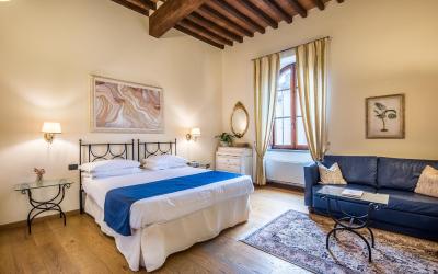 Camera Comfort Matrimoniale/Doppia con Letti Singoli con Vista Cittu00e0