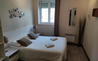 Chambre Double - Accessible aux Personnes u00e0 Mobilitu00e9 Ru00e9duite  Chambre Double - Accessible aux Personnes u00e0 Mobilitu00e9 Ru00e9duite