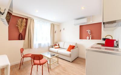 Studio Deluxe Studio Deluxe