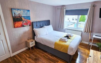 Standard Double Room with Shared Bathroom