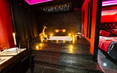 Suite Lit Queen-Size Pomme D'Amour avec Baignoire Spa