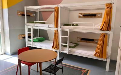 Posto Letto in Dormitorio Misto con 8 Letti