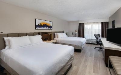 Deluxe Queen Room