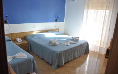 Camera Matrimoniale/Doppia con Letti Singoli