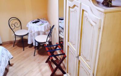 Camera Matrimoniale/Doppia con Letti Singoli con Bagno