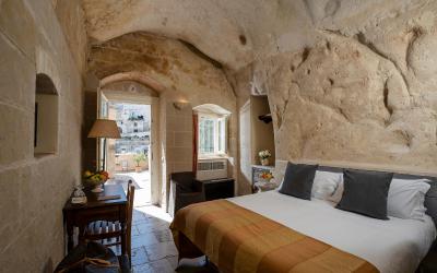 Camera Standard Matrimoniale/Doppia con Letti Singoli