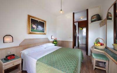 Camera Quadrupla Comfort 