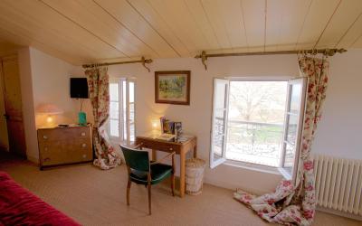 Chambre Deluxe (1 Adulte + 2 Enfants)