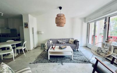 Appartement 2 Chambres de Luxe avec Vue sur le Jardin