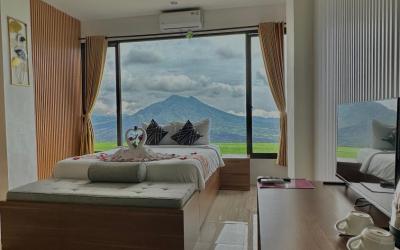 Kamar Deluxe Double atau Twin dengan Pemandangan Gunung Kamar Deluxe Double atau Twin dengan Pemandangan Gunung