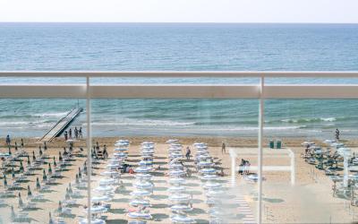 Camera Tripla Superior con Vista Mare e Terrazza 