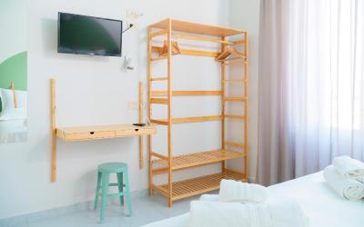 Camera Quadrupla con Balcone e Vista Mare