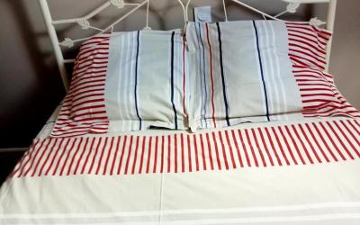 Chambre Double avec Toilettes Communes