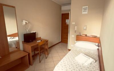 Camera Singola con Doccia