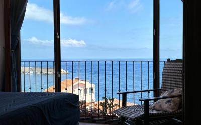 Camera Tripla Deluxe con Vista Mare