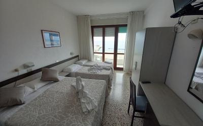 Camera Familiare con Vista Mare 