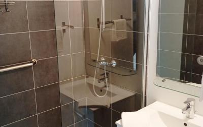 Studio Lit King-Size Studio Lit King-Size