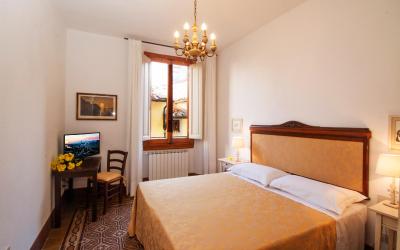 Appartamento con 2 Camere da Letto e Terrazza (Ginori)