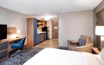One-Bedroom Queen Suite with Two Queen Beds
