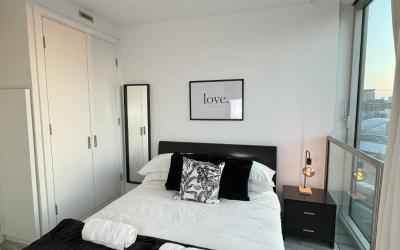 Deluxe One-Bedroom Apartment with City View