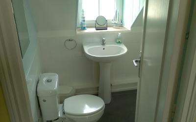 Chambre Double ou Lits Jumeaux avec Douche Commune