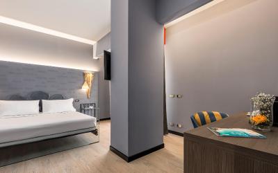 Camera Tripla Deluxe 