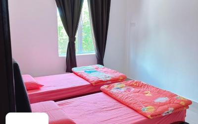 Kamar Standard Double dengan Kamar Mandi Bersama Kamar Standard Double dengan Kamar Mandi Bersama