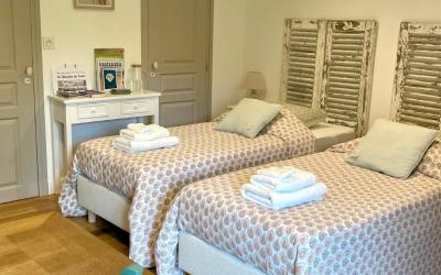 Chambre Lit Queen-Size - Vue sur Jardin Chambre Lit Queen-Size - Vue sur Jardin