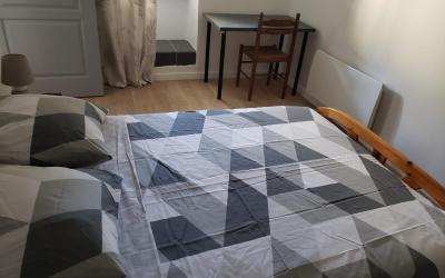 Chambre Double avec Salle de Bains Commune Chambre Double avec Salle de Bains Commune