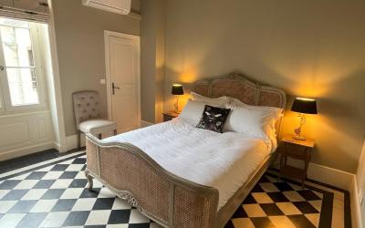 Chambre Lit Queen-Size Chambre Lit Queen-Size