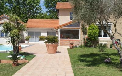 Chambre Double - Vue sur Piscine