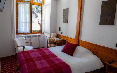 Chambre Simple Standard avec Douche Chambre Simple Standard avec Douche