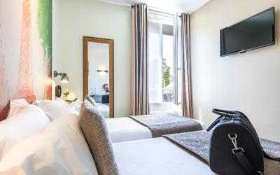 Deux Chambres Doubles Adjacentes Eiffel Deux Chambres Doubles Adjacentes Eiffel