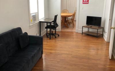 Private 2 bedroom and 1 bathroom house in a quiet area and convenient to NYC bus and train