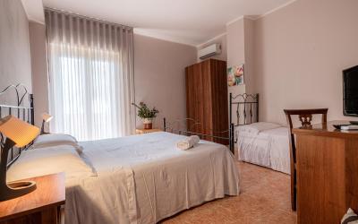 Camera Tripla Standard