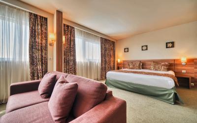 Junior Suite - 1 King Bed 1 Sofa Bed