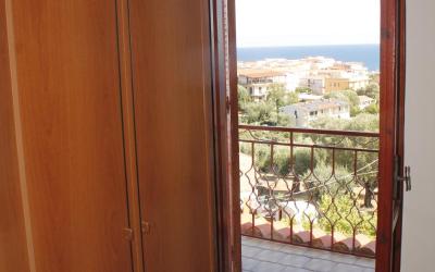 Camera Quadrupla Economy