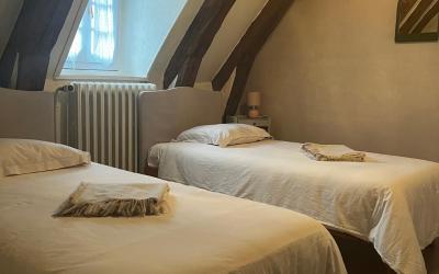 Chambre Lits Jumeaux avec Salle de Bains Privative
