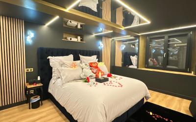 Chambre Lit King-Size - Vue sur Piscine 